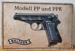 Walther PP und PPK pistool relief reclamebord van metaal, Reclamebord, Info@deconoord.nl, Deco Noord, Nieuw