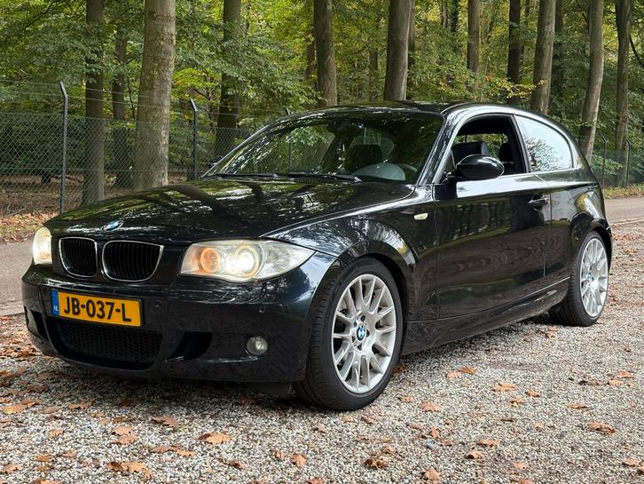 BMW 1-Serie 2.0 118I 3DR 2007 Zwart, Auto's, BMW, Particulier, 1-Serie, ABS, Adaptieve lichten, Airbags, Airconditioning, Bluetooth