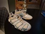 ADIDAS 39 1/2  indoor handbal, Ophalen of Verzenden, Zo goed als nieuw, Sneakers of Gympen