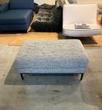 Nieuwstaat Design on Stock Aikon Hocker Lichtbeige NP €1.250, Huis en Inrichting, 50 tot 75 cm, Design on Stock, Ophalen of Verzenden