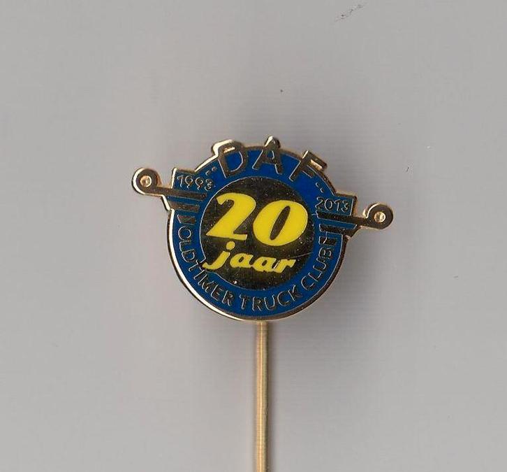 DAF Vrachtwagen oldtimer club blauw speldje, Verzamelen, Speldjes, Pins en Buttons, Gebruikt, Speldje of Pin, Overige onderwerpen