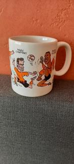 Mok Voetbal, Huis en Inrichting, Keuken | Servies, Ophalen of Verzenden, Zo goed als nieuw, Aardewerk
