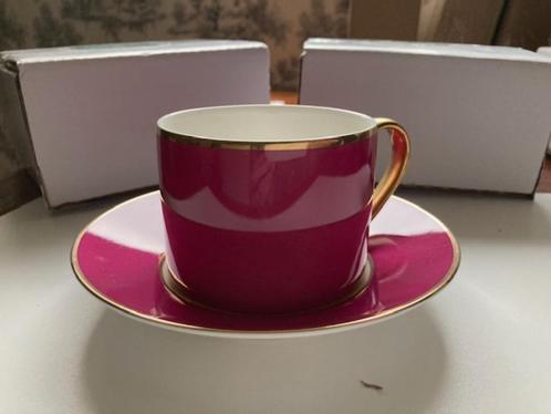 DRIE stuks koffiekop PIP Studio  - kop en schotel pink Nieuw, Huis en Inrichting, Keuken | Servies, Nieuw, Kop(pen) en/of Schotel(s)