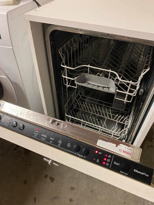 Inbouw vaatwasser bosch - 45cm smal - wytguod berltsum, Witgoed en Apparatuur, Vaatwasmachines, Zo goed als nieuw, Inbouw, Minder dan 85 cm