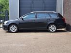 Toyota Avensis Wagon 2.0 VVTi Luna Ecc|Cruise, Voorwielaandrijving, Stof, 4 cilinders, Zwart