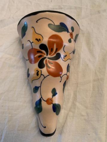 Puntgaaf Kammenbakje REGINA Gouda vroege jaren 20e eeuw beschikbaar voor biedingen