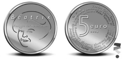 Massief sterling zilveren 5 euromunt munt 2004 H.M. Beatrix, Postzegels en Munten, Munten | Europa | Euromunten, Losse munt, 5 euro