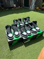 Jordan 1 high Lucky Green - Maat 42.5 & 46, Nieuw, Jordan, Ophalen of Verzenden, Sneakers of Gympen