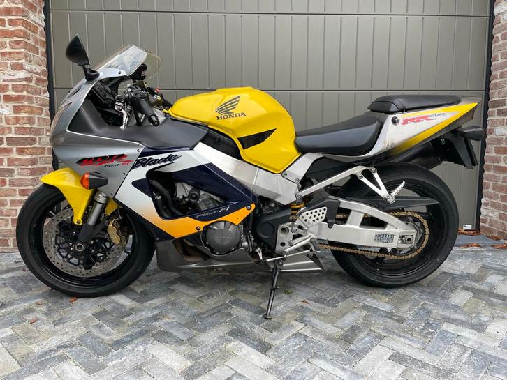 Honda CBR929RR Fireblade + kuipset, Motoren, Motoren | Honda, Particulier, Sport, meer dan 35 kW, 4 cilinders, Minimaal motorrijbewijs A2