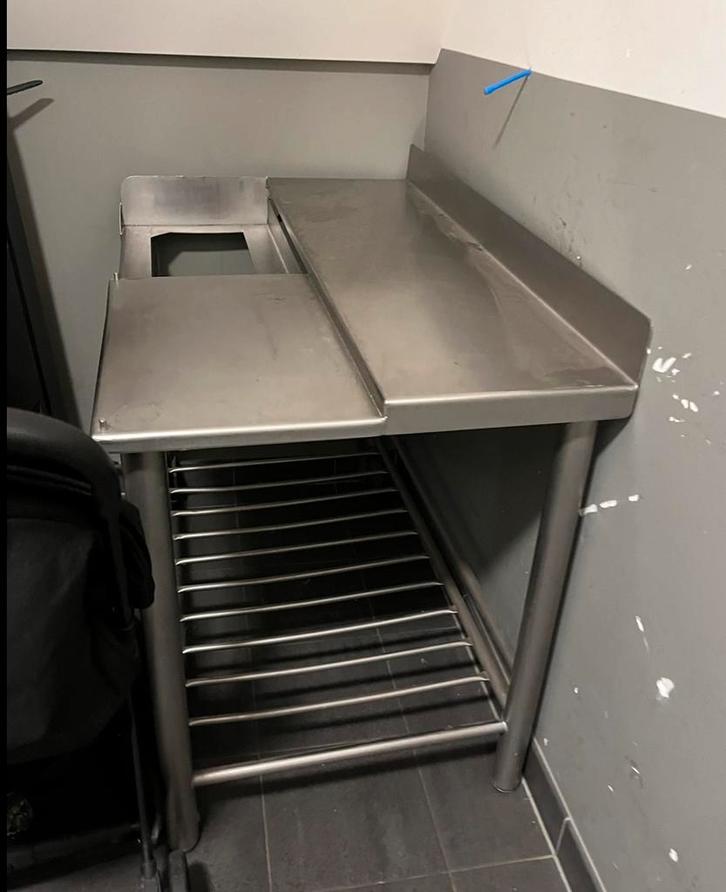 RVS Werktafel met Spoelbak werkbank, Doe-het-zelf en Verbouw, Werkbanken, Gebruikt, Ophalen