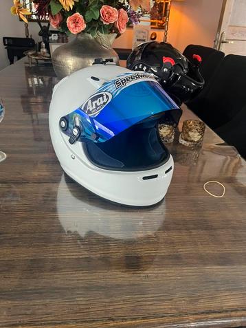 Arai helm ck-6 gloed als nieuw! beschikbaar voor biedingen