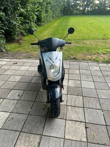 Kymco agility beschikbaar voor biedingen