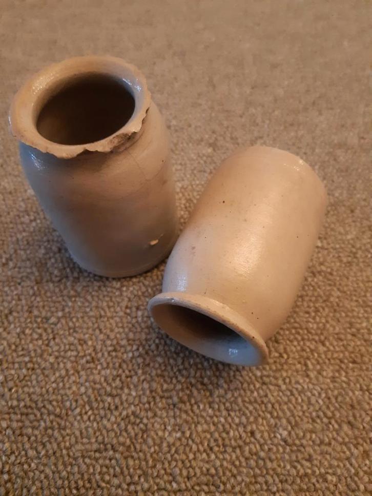 Twee antieke, 19e eeuwse, aardewerk zalfpotjes, Antiek en Kunst, Antiek | Keramiek en Aardewerk, Ophalen of Verzenden