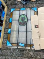 Partij oud glas in lood - restauratieproject, Ophalen