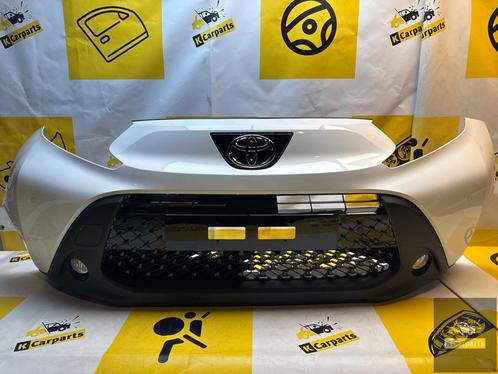 Toyota Aygo X Voorbumper origineel Compleet Nieuw! Met pdc, Auto-onderdelen, Carrosserie en Plaatwerk, Bumper, Toyota, Voor, Gebruikt