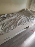 Bed met twee lades  plus lattenbodem, Huis en Inrichting, 90 cm, Eenpersoons, Wit, Ophalen of Verzenden