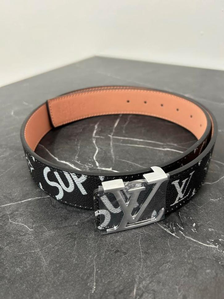 Louis Vuitton Supreme Riem, Kleding | Dames, Riemen en Ceinturen, Zo goed als nieuw, Heupriem, 100 cm of meer, 3 tot 5 cm, Zwart