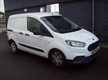 Ford Transit Courier TDCI 2021 Navi trekhaak beschikbaar voor biedingen