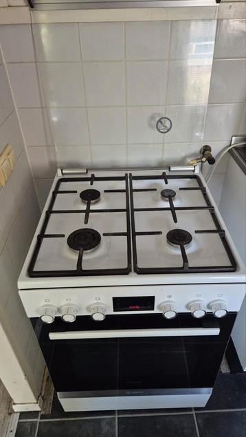 Bosch gasfornuis en oven combinatie beschikbaar voor biedingen