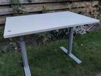 Gispen bureau met slinger - wit blad met grijs - vintage, Ophalen, In hoogte verstelbaar, Gebruikt, Bureau