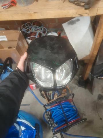 Derbi koplamp beschikbaar voor biedingen