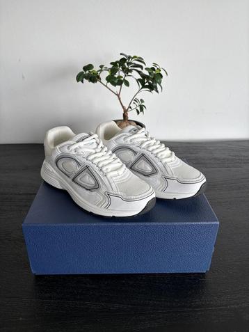 Dior B30 | Reflecterende CD | Wit en meer | Nieuw beschikbaar voor biedingen