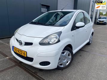 Toyota Aygo 1.0-12V Comfort Navigator / AIRCO / NAP / ELEKT  beschikbaar voor biedingen