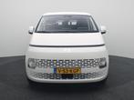 Hyundai Staria 1.6 T-GDI HEV | 3 zitplaatsen | Prijs ex BPM, Auto's, Bestelauto's, Stof, Euro 6, 4 cilinders, Met garantie (alle)