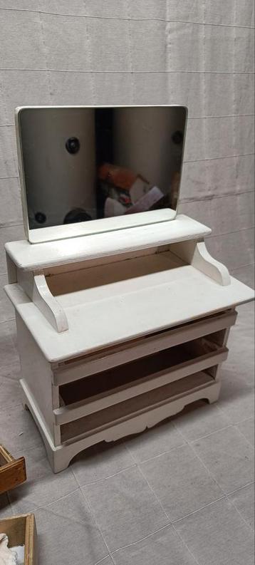 Vintage Commode Kastje met Spiegel & Speelgoed beschikbaar voor biedingen