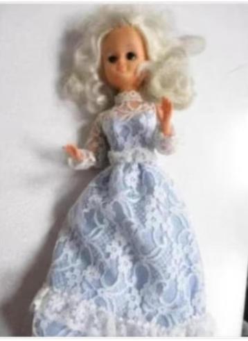 VINTAGE BARBIE/FLEUR  MADELIEFJE met Jurkje in SUPER STAAT beschikbaar voor biedingen