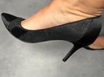 ZGAN Essence Menbur glitter pumps met stof bekleed maat 39, Pumps, Zwart, Ophalen of Verzenden, Zo goed als nieuw