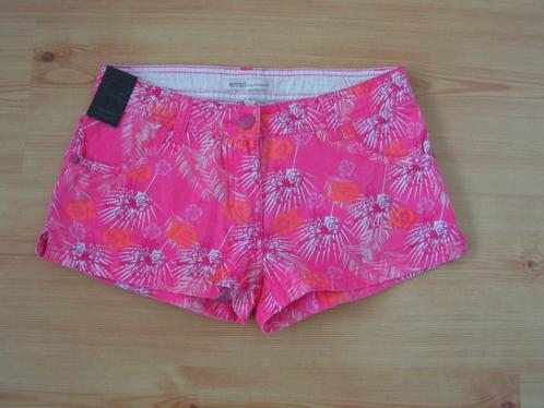 NIEUW roze-oranje gebloemde korte broek maat 152., Kinderen en Baby's, Kinderkleding | Maat 152, Nieuw, Meisje, Broek, Ophalen of Verzenden
