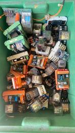 Opruiming Diversen relais, Hobby en Vrije tijd, Ophalen, Gebruikt