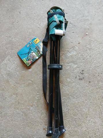 Een nieuwe campingstoel van Froyak. beschikbaar voor biedingen