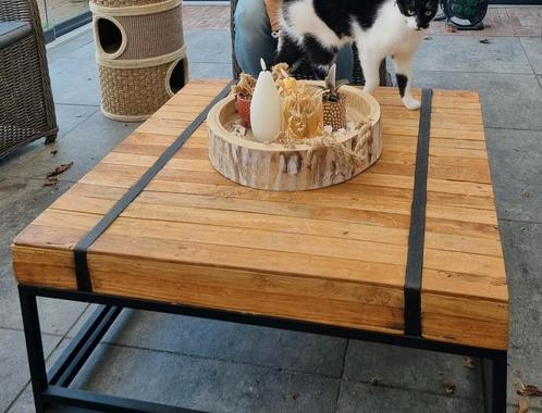 Leuke salontafel mangohout 80 x 80 cm, Huis en Inrichting, Tafels | Salontafels, Gebruikt, Minder dan 50 cm, 50 tot 100 cm, 50 tot 100 cm