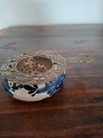 Porseleinen theezakjeshouder met zilveren zeefje, Antiek en Kunst, Ophalen