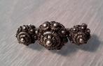 Vintage verzilverde Zeeuwse knop broche, Ophalen of Verzenden, Zilver