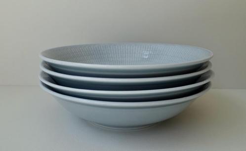4 blauw diepe borden Swedish Grace Rörstrand Adelborg, Huis en Inrichting, Keuken | Servies, Gebruikt, Bord(en), Effen, Porselein