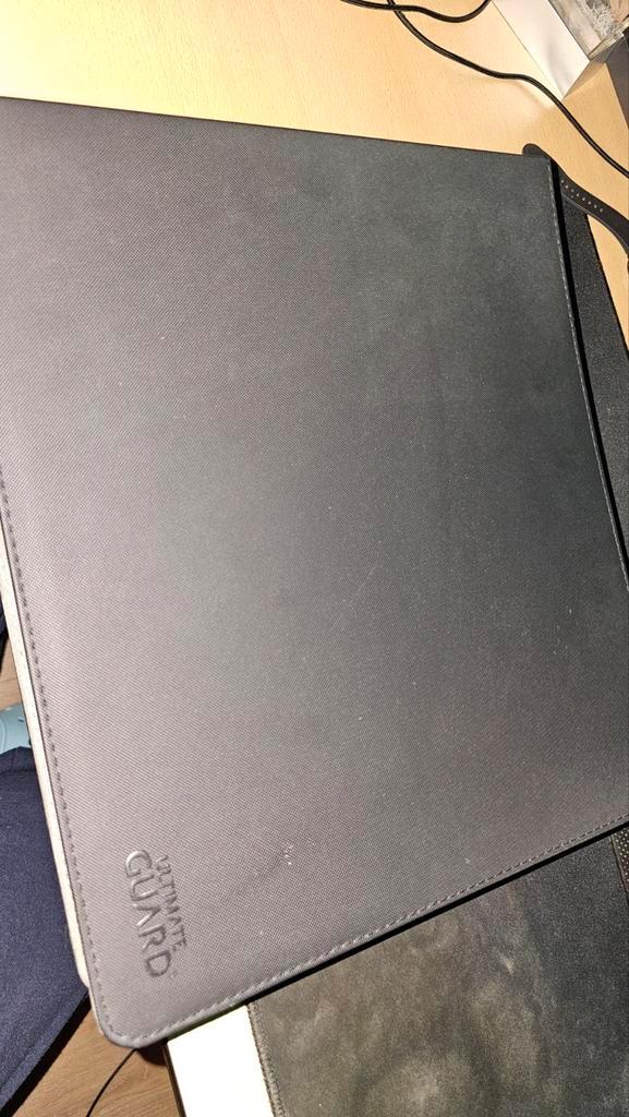 Binder met Dark Magician themed kaarten, Hobby en Vrije tijd, Verzamelkaartspellen | Yu-gi-Oh!, Zo goed als nieuw, Overige typen