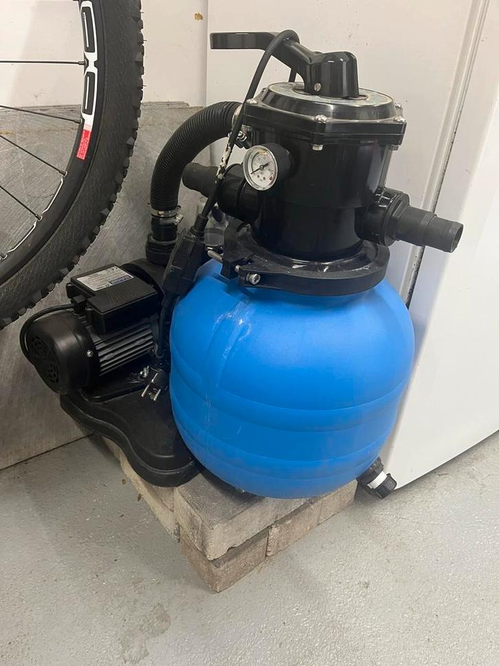 Waterland Zandfilterset ZF-300VT + Pomp P-250, Tuin en Terras, Zwembad-toebehoren, Zo goed als nieuw, Zwembadpomp, Ophalen of Verzenden