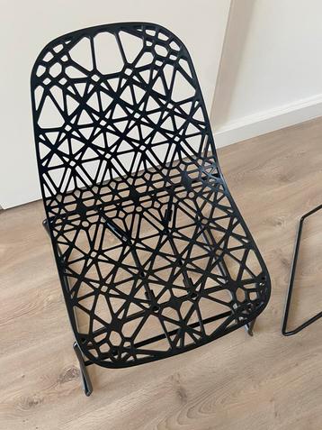 Desing stoelen van Crasserig Nett. Twee stuks. beschikbaar voor biedingen