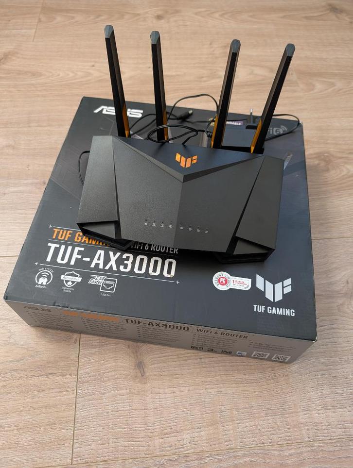 ASUS TUF-AX3000 V2 (RT-AX58U V2) WiFi 6 router + Merlin, Computers en Software, Routers en Modems, Zo goed als nieuw, Router, Ophalen of Verzenden
