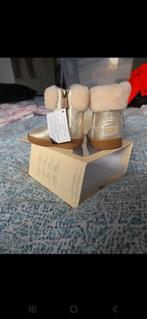 nieuwe mooie baby uggs in doos, Ophalen of Verzenden, Nieuw, Meisje