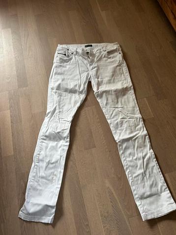 ONLY witte broek beschikbaar voor biedingen