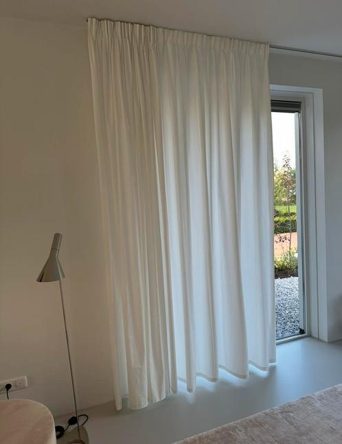 Witte gordijnen 8 meter, Huis en Inrichting, Stoffering | Gordijnen en Lamellen, Ophalen of Verzenden