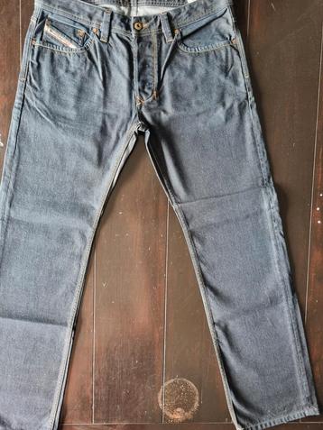 ZGAN CLASSIC DIESEL LARKEE REGULAR STRAIGHT JEANS SIZE 32/32 beschikbaar voor biedingen