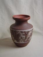Vintage aardewerken vaas Germany sgraffito techniek, Overige kleuren, Aardewerk of Porselein, Ophalen of Verzenden, Zo goed als nieuw