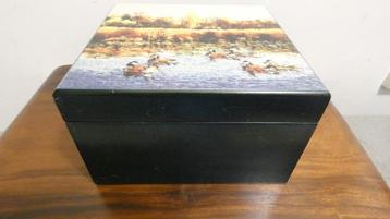 sieraden doosje of kistje [1441] beschikbaar voor biedingen