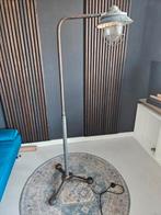 Robuuste unieke vloerlamp., Huis en Inrichting, Lampen | Vloerlampen, Ophalen, Zo goed als nieuw, 150 tot 200 cm
