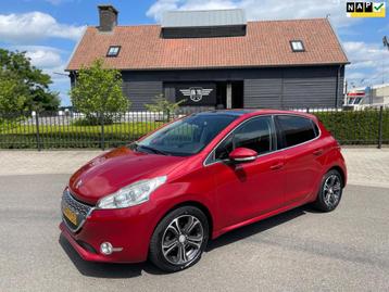Peugeot 208 1.2 VTi Allure PANORAMADAK NAVI PDC LM VELGEN beschikbaar voor biedingen